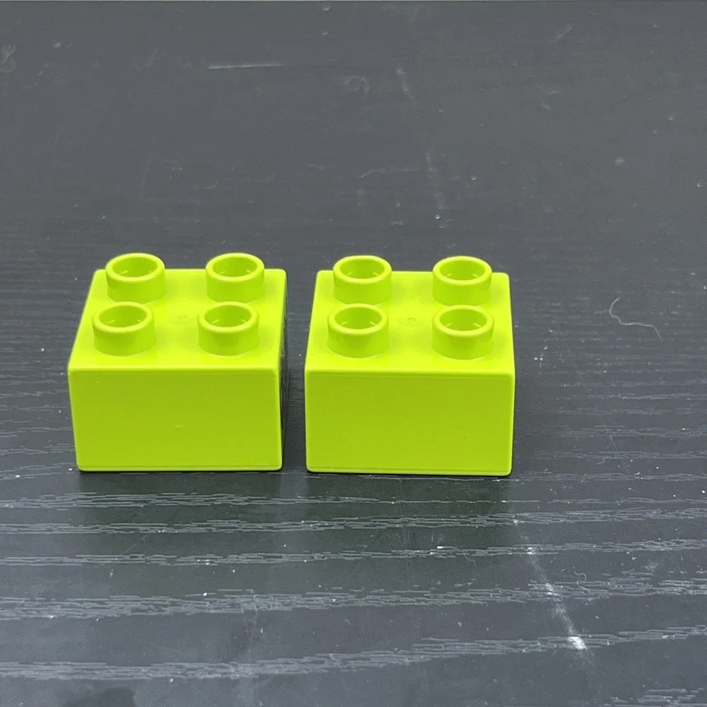 LEGO DUPLO Lime Green Apple Bricks w/ Worm Print 2x2 Lot of 2 Genuine Rare